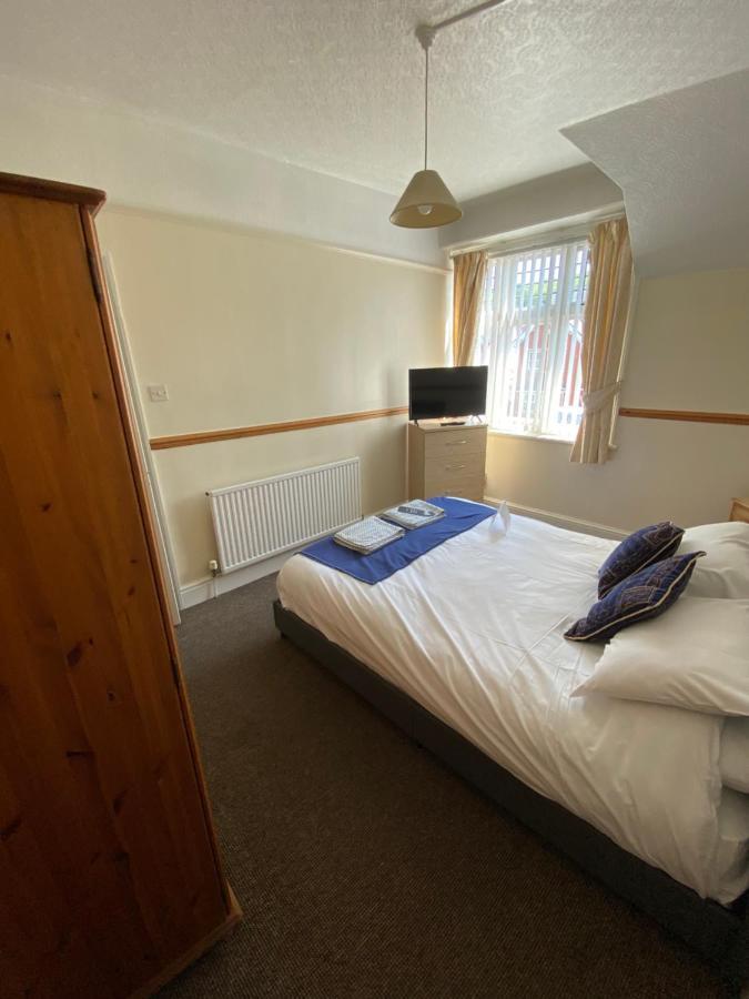 Hq Pencadlys Hotell Prestatyn Exteriör bild