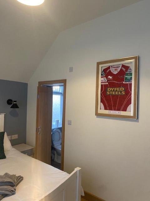 Hq Pencadlys Hotell Prestatyn Exteriör bild