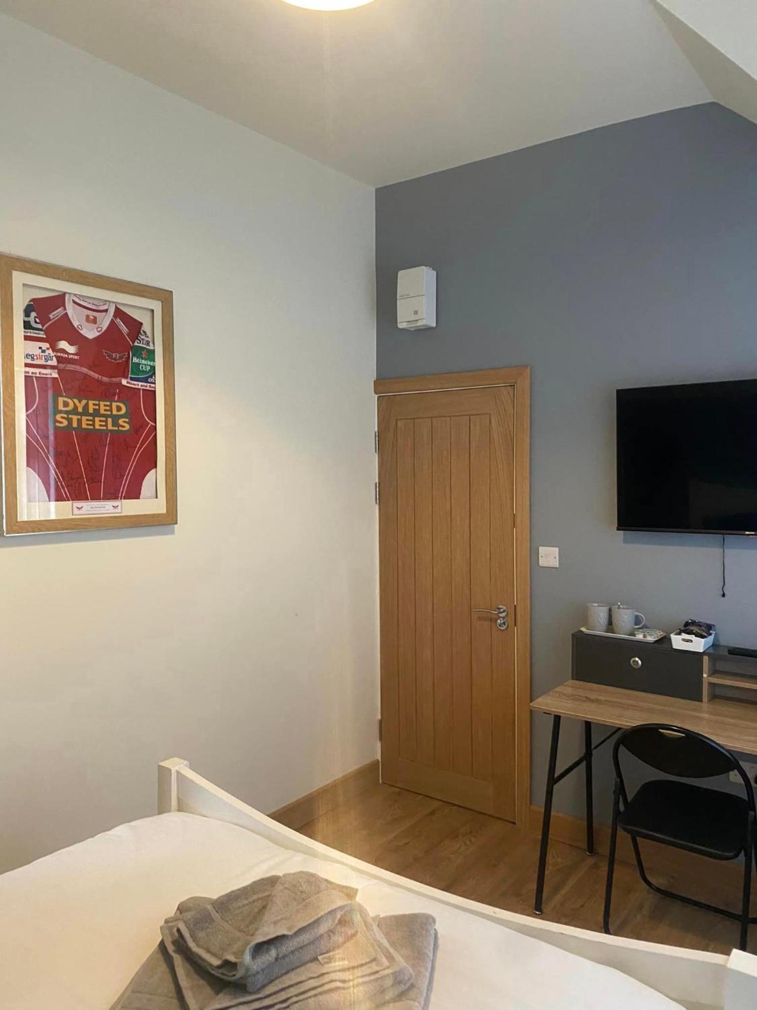 Hq Pencadlys Hotell Prestatyn Exteriör bild