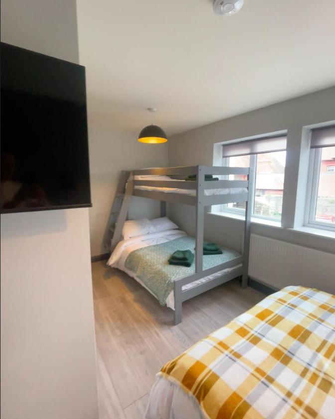 Hq Pencadlys Hotell Prestatyn Exteriör bild