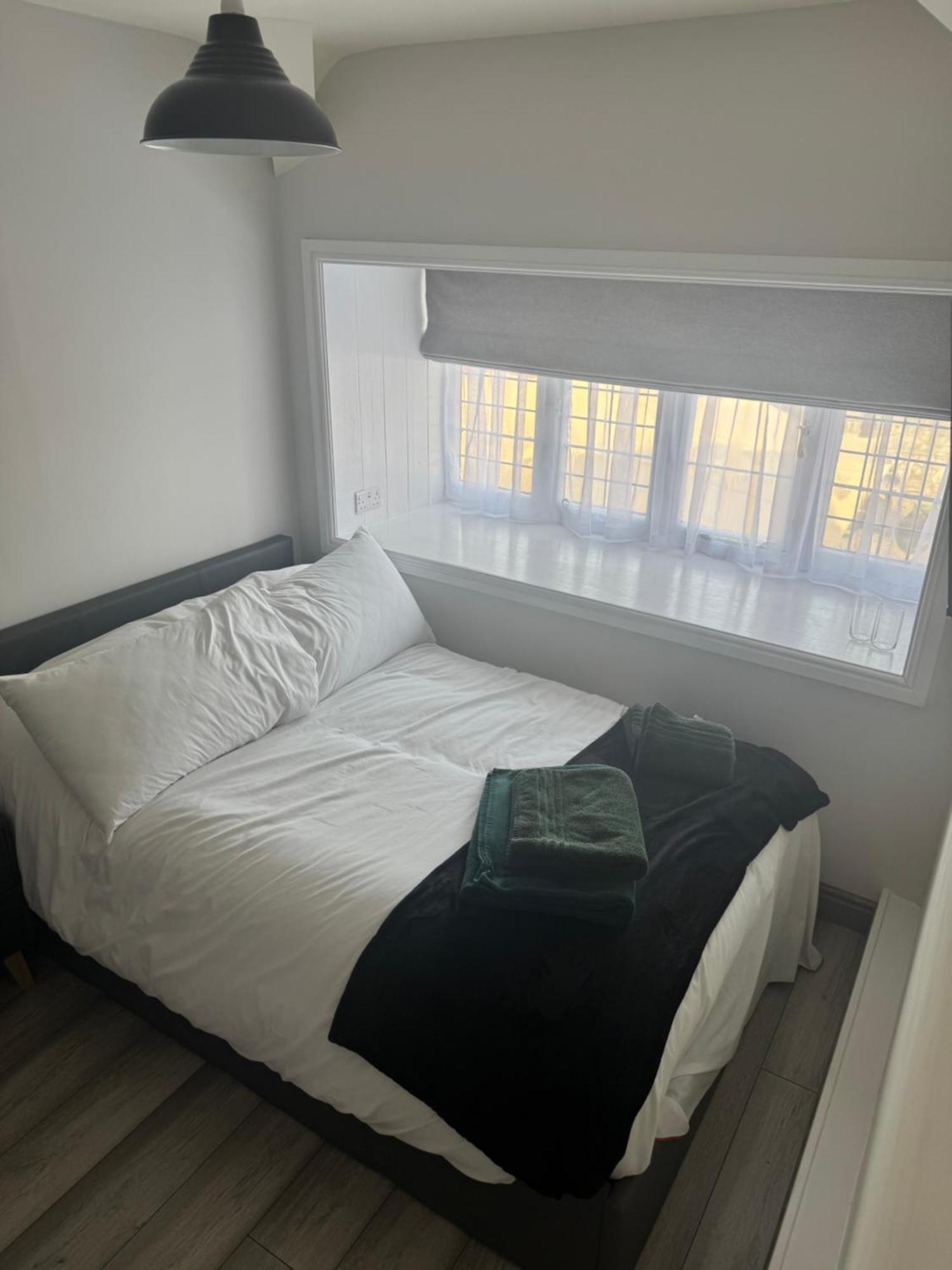 Hq Pencadlys Hotell Prestatyn Exteriör bild